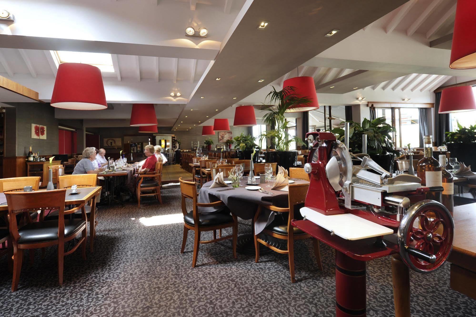 Hotel Restaurant Van Der Valk Nivelles-Sud Exterior foto